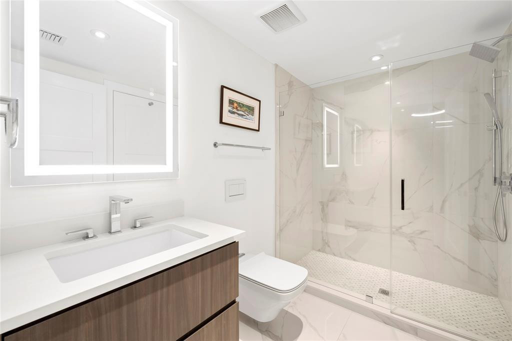 1507 SE 15th Street 202