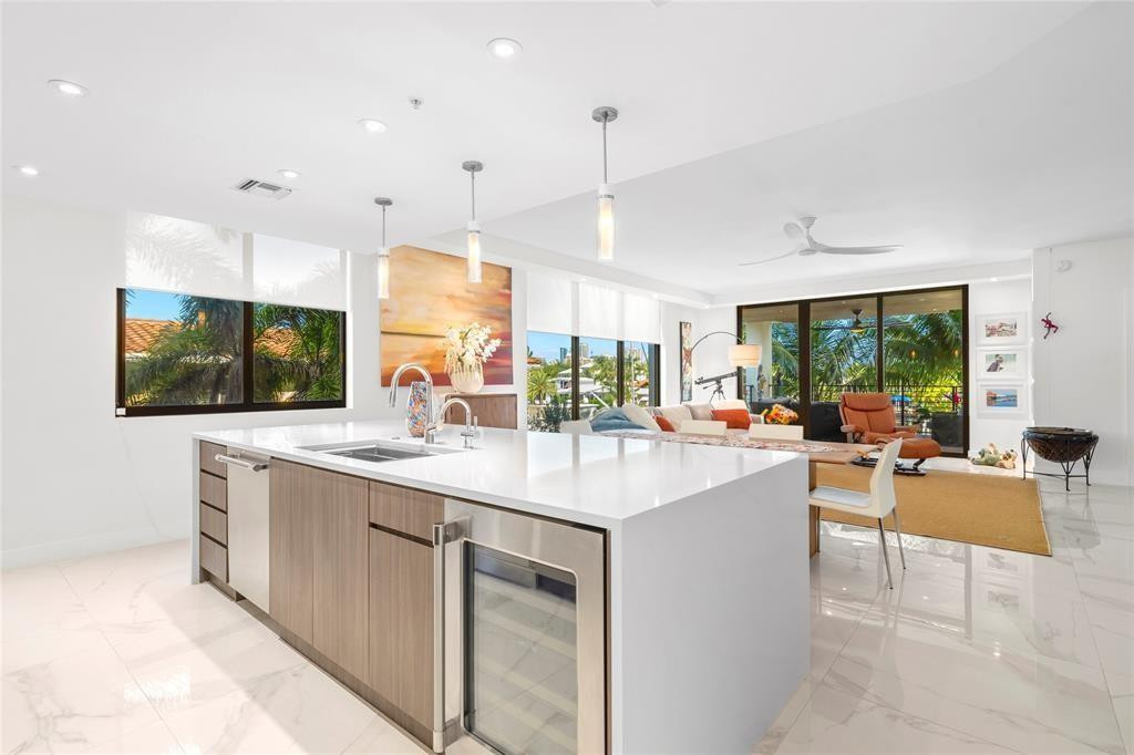 1507 SE 15th Street 202