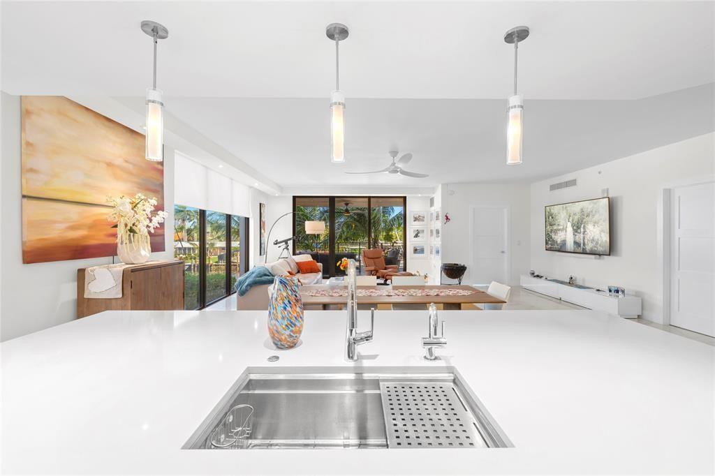 1507 SE 15th Street 202