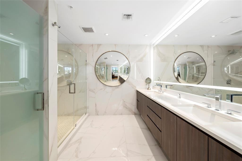 1507 SE 15th Street 202