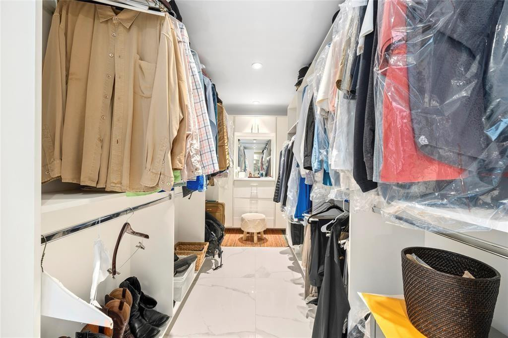 1507 SE 15th Street 202