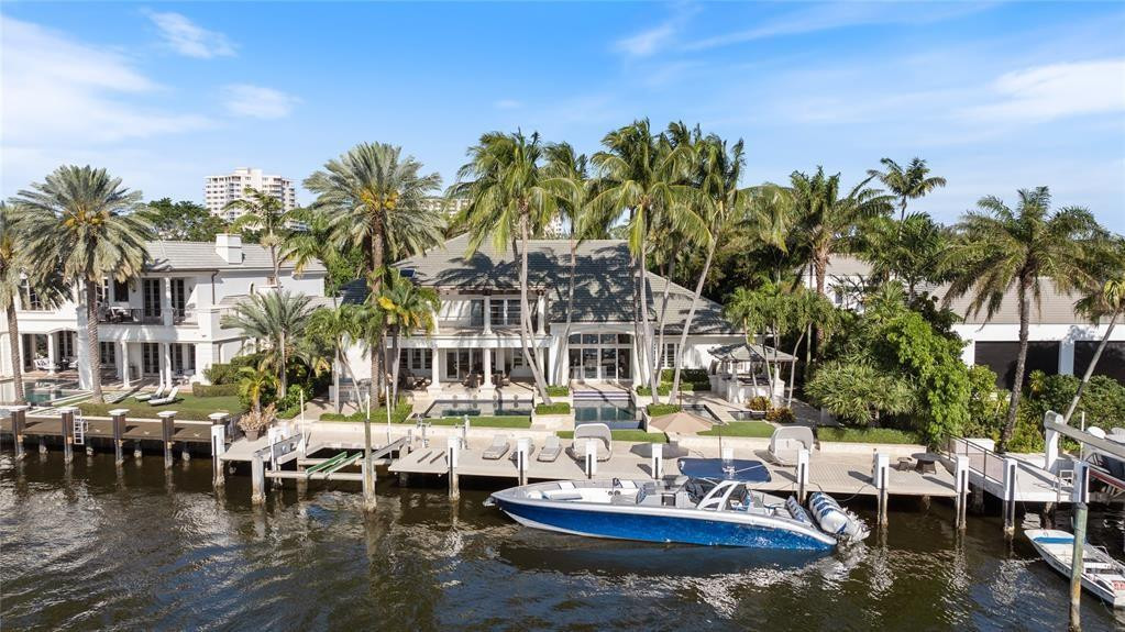 1313 E LAKE DR