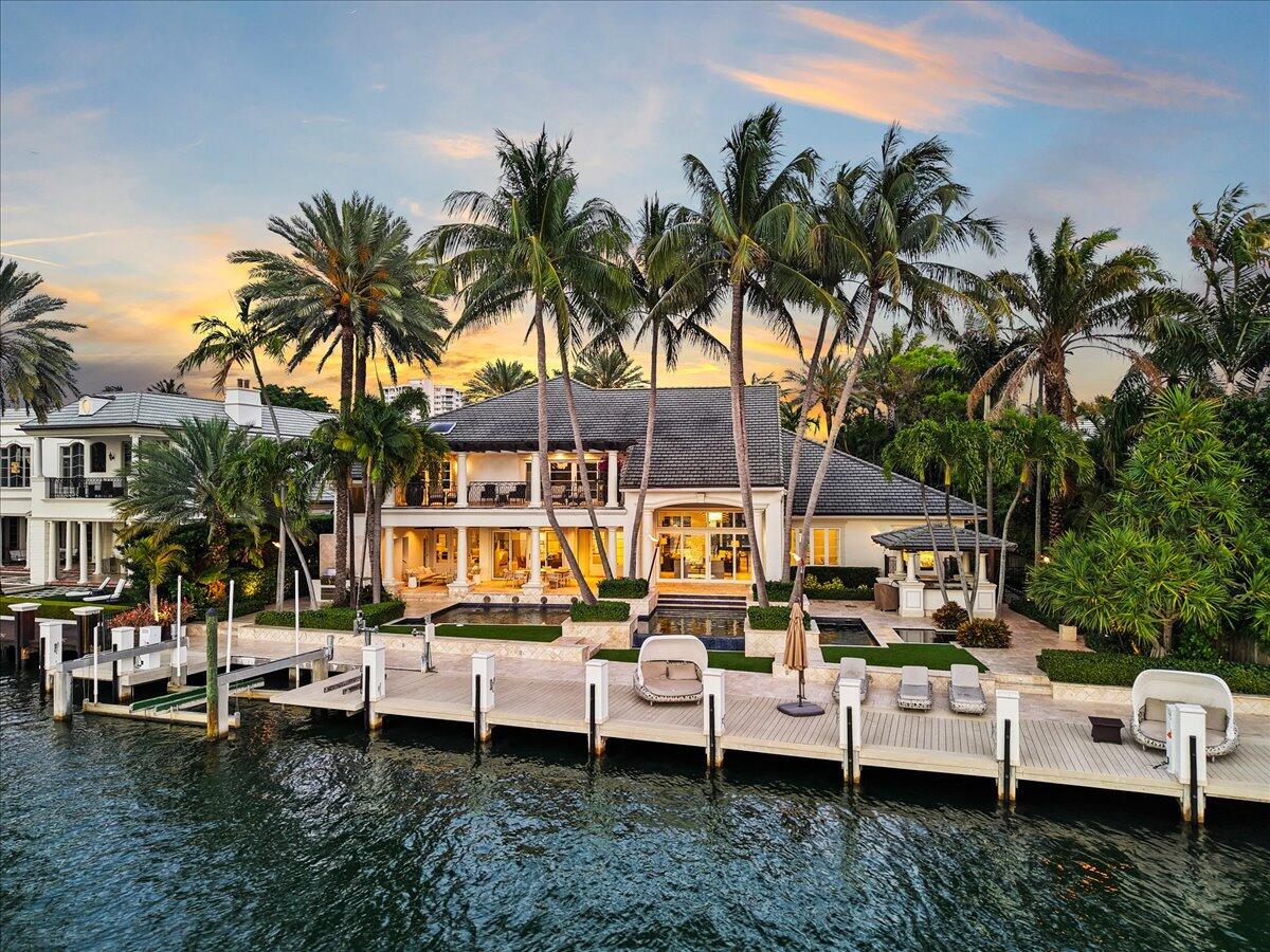 1313 E LAKE DR