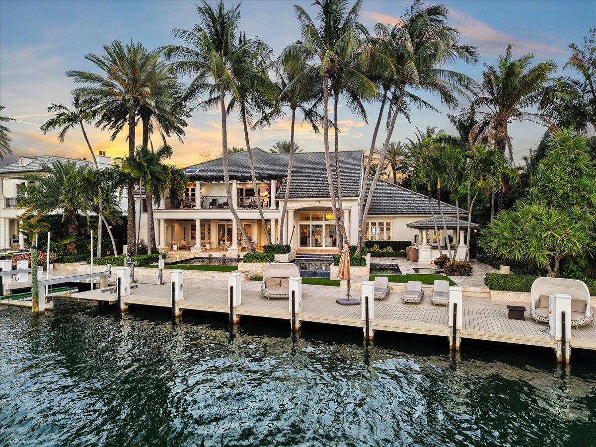 1313 E LAKE DR