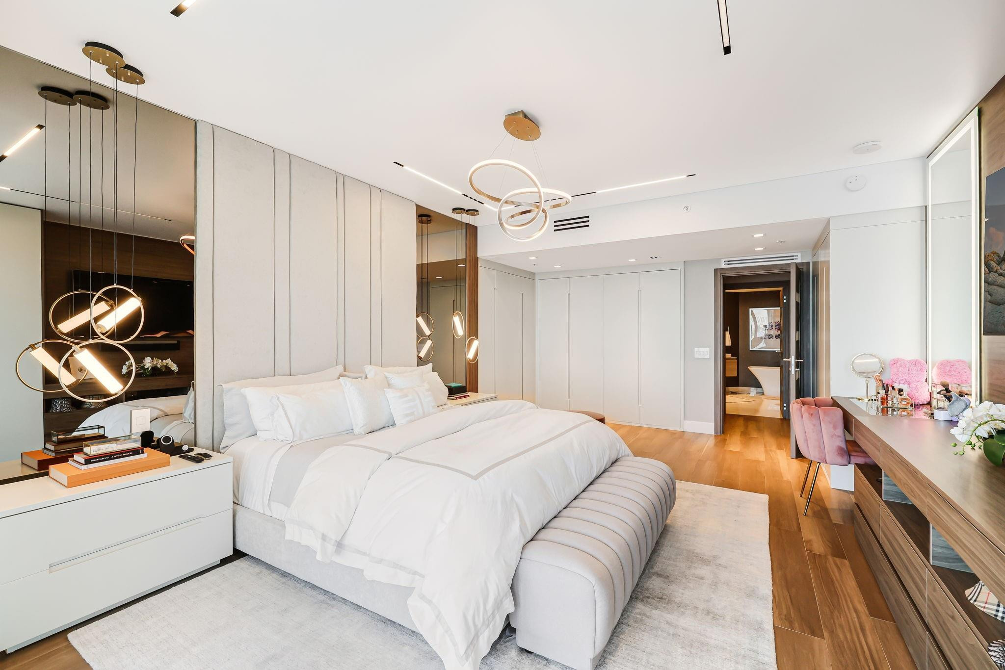 17301 Biscayne Boulevard 1011, North Miami Beach Unit: 1011