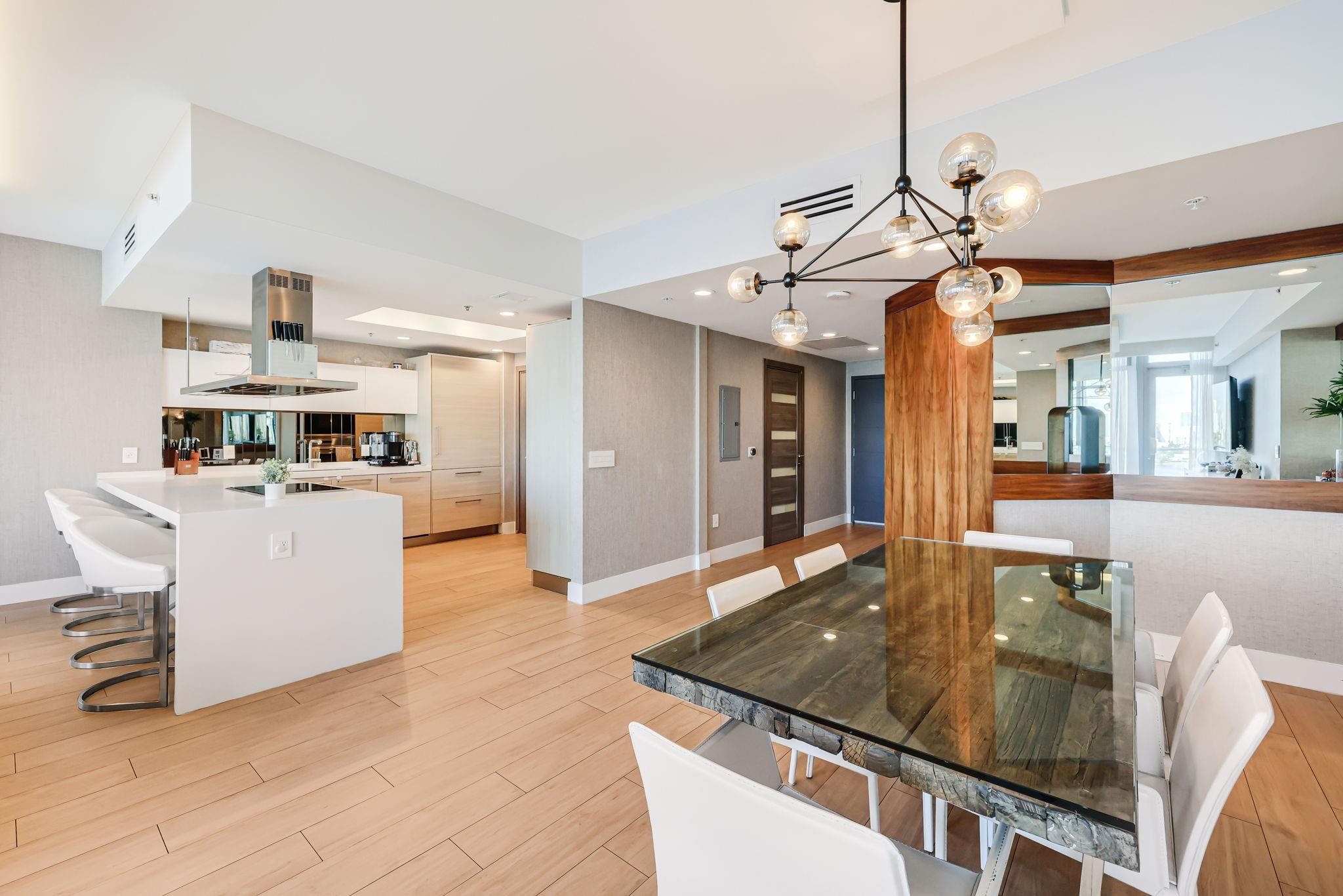 17301 Biscayne Boulevard 1011, North Miami Beach Unit: 1011