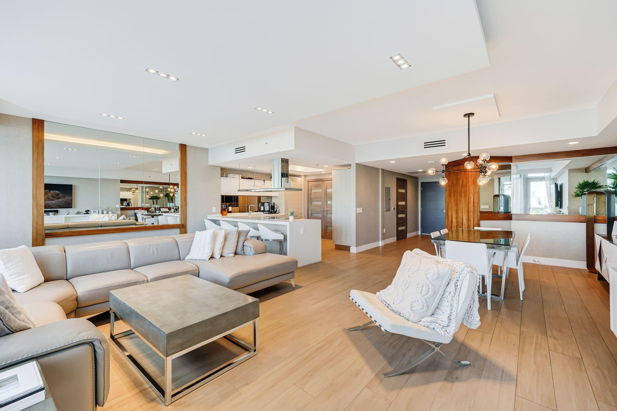 17301 Biscayne Boulevard 1011, North Miami Beach Unit: 1011