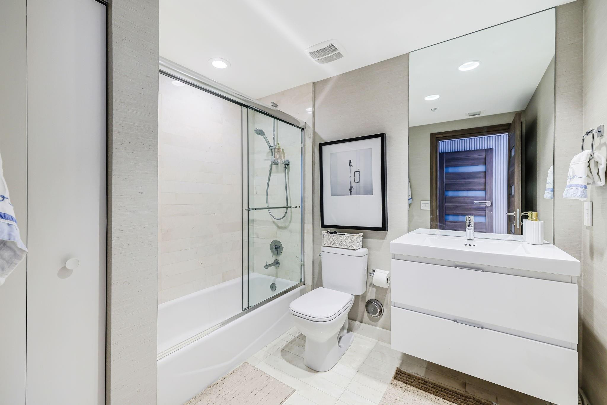17301 Biscayne Boulevard 1011, North Miami Beach Unit: 1011