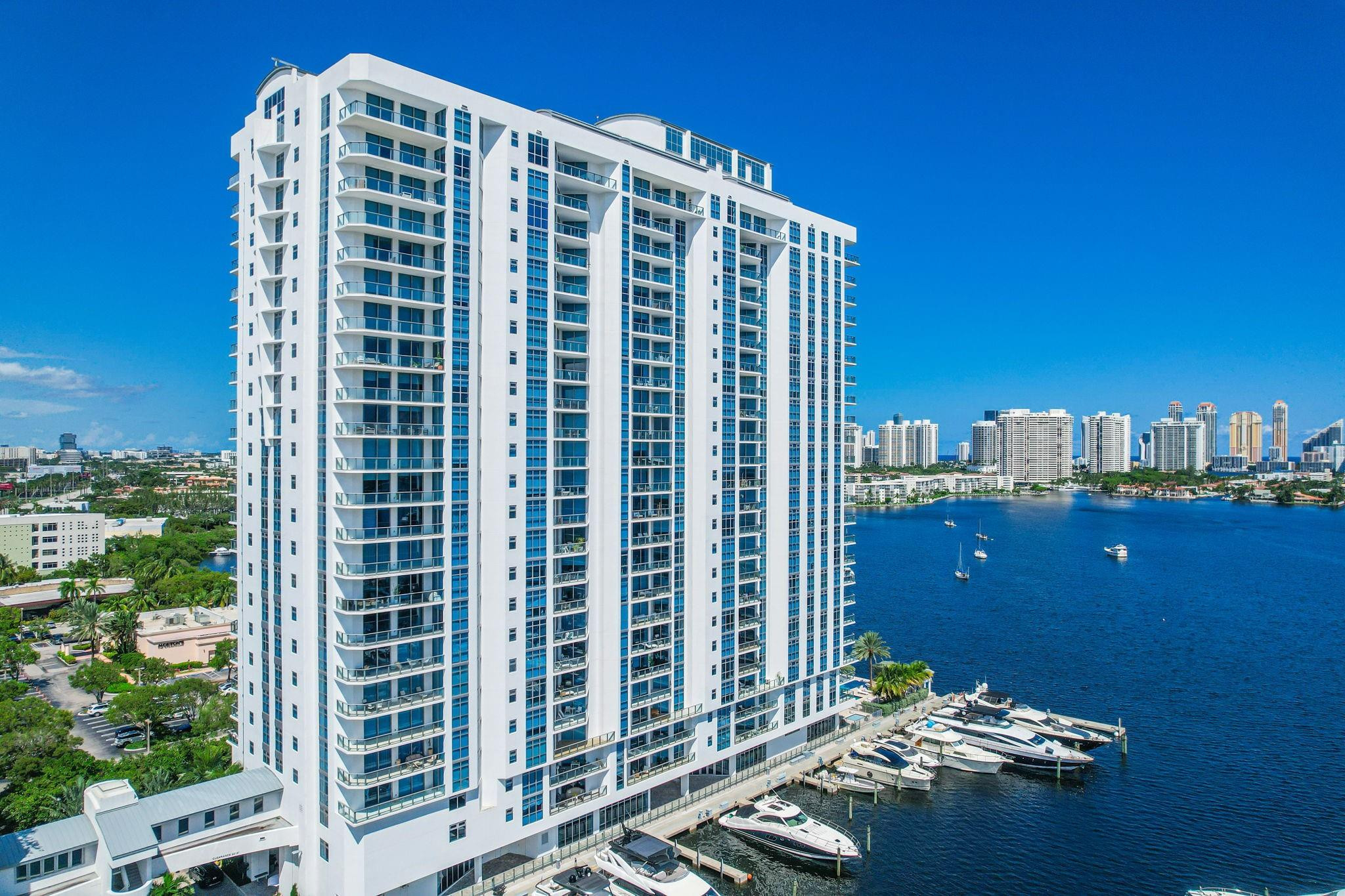 17301 Biscayne Boulevard 1011, North Miami Beach Unit: 1011