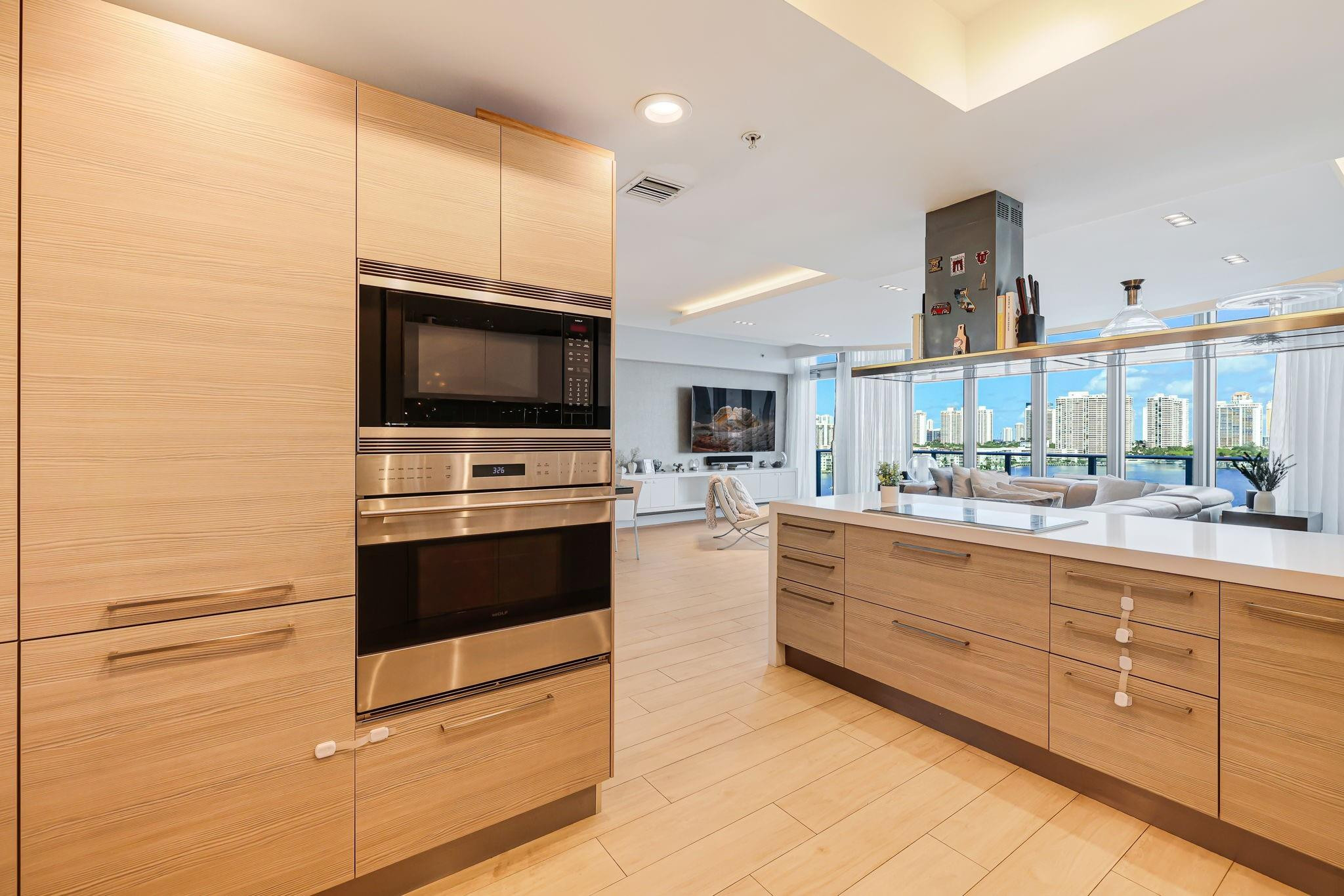 17301 Biscayne Boulevard 1011, North Miami Beach Unit: 1011