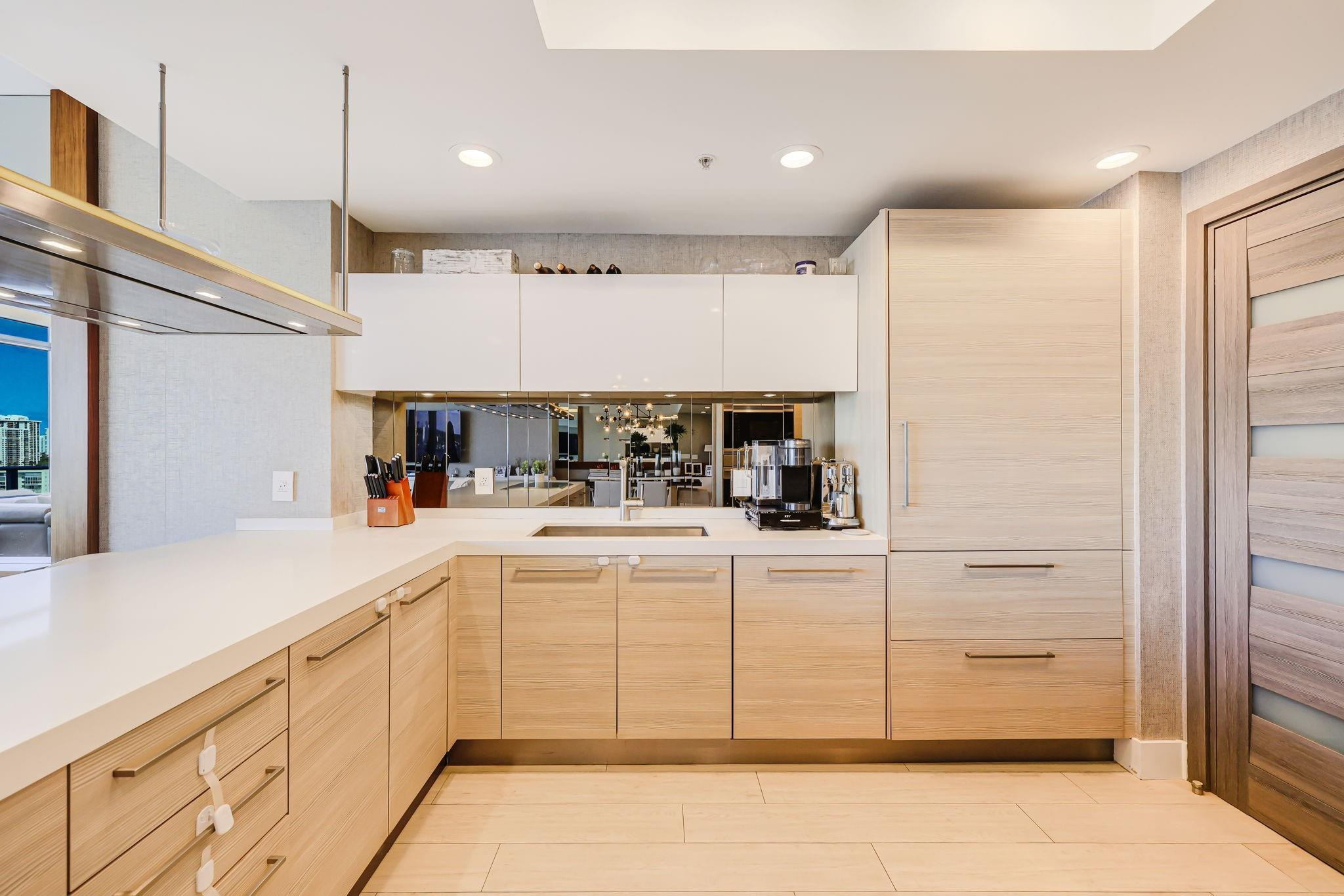 17301 Biscayne Boulevard 1011, North Miami Beach Unit: 1011