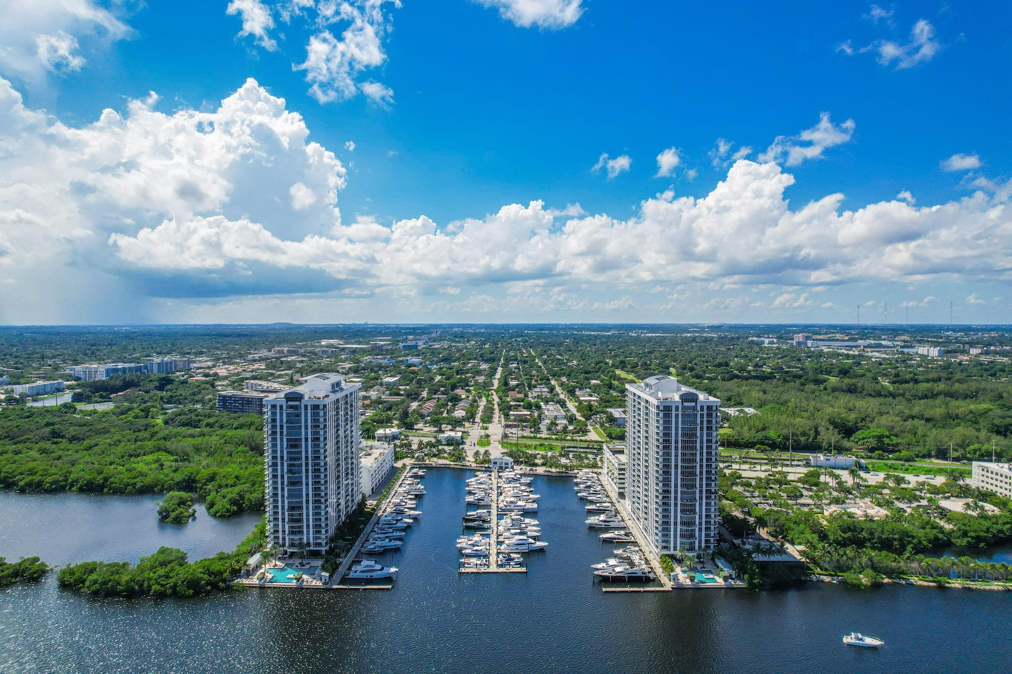 17301 Biscayne Boulevard 1011, North Miami Beach Unit: 1011