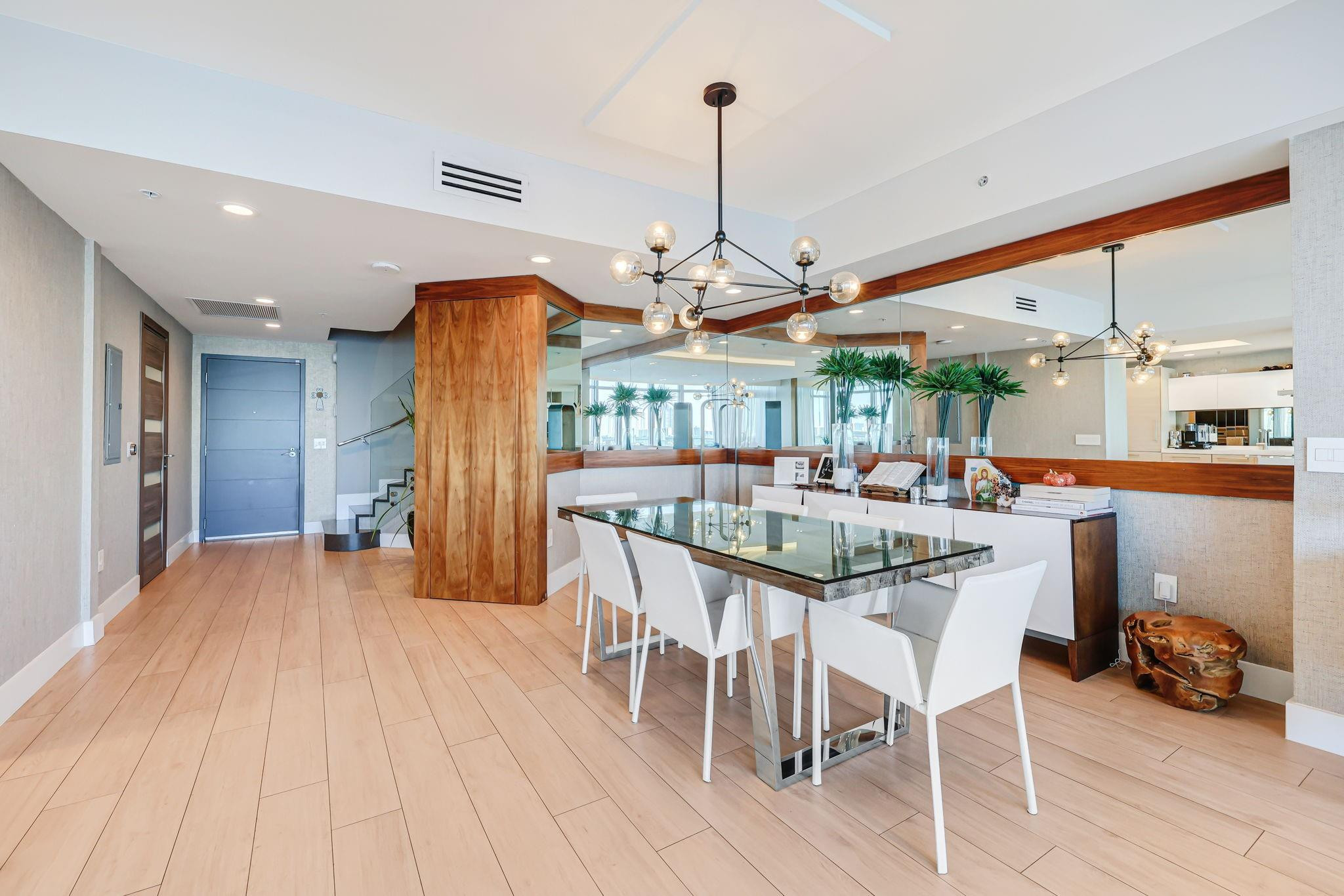 17301 Biscayne Boulevard 1011, North Miami Beach Unit: 1011