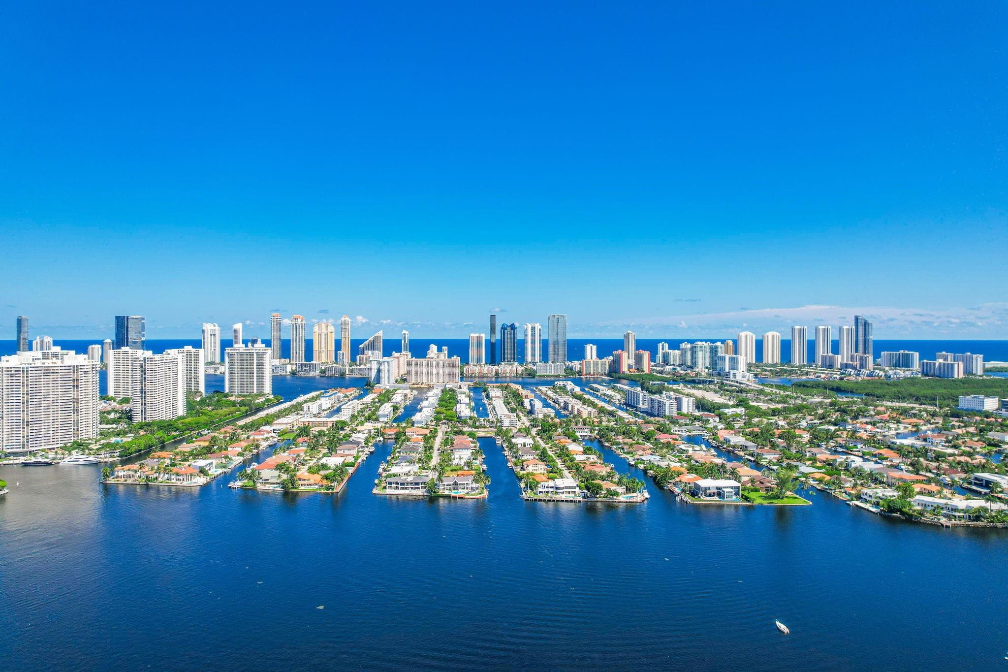 17301 Biscayne Boulevard 1011, North Miami Beach Unit: 1011