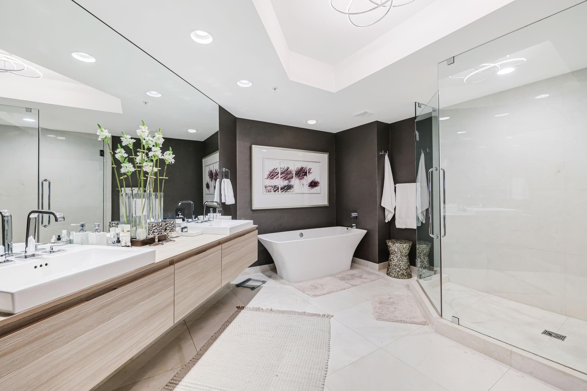 17301 Biscayne Boulevard 1011, North Miami Beach Unit: 1011