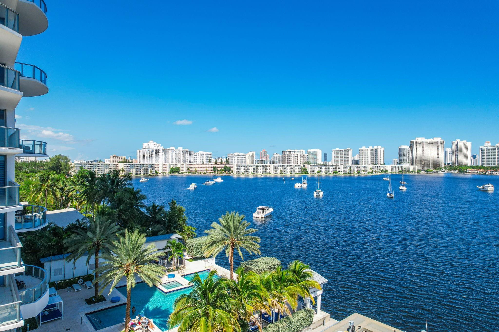 17301 Biscayne Boulevard 1011, North Miami Beach Unit: 1011