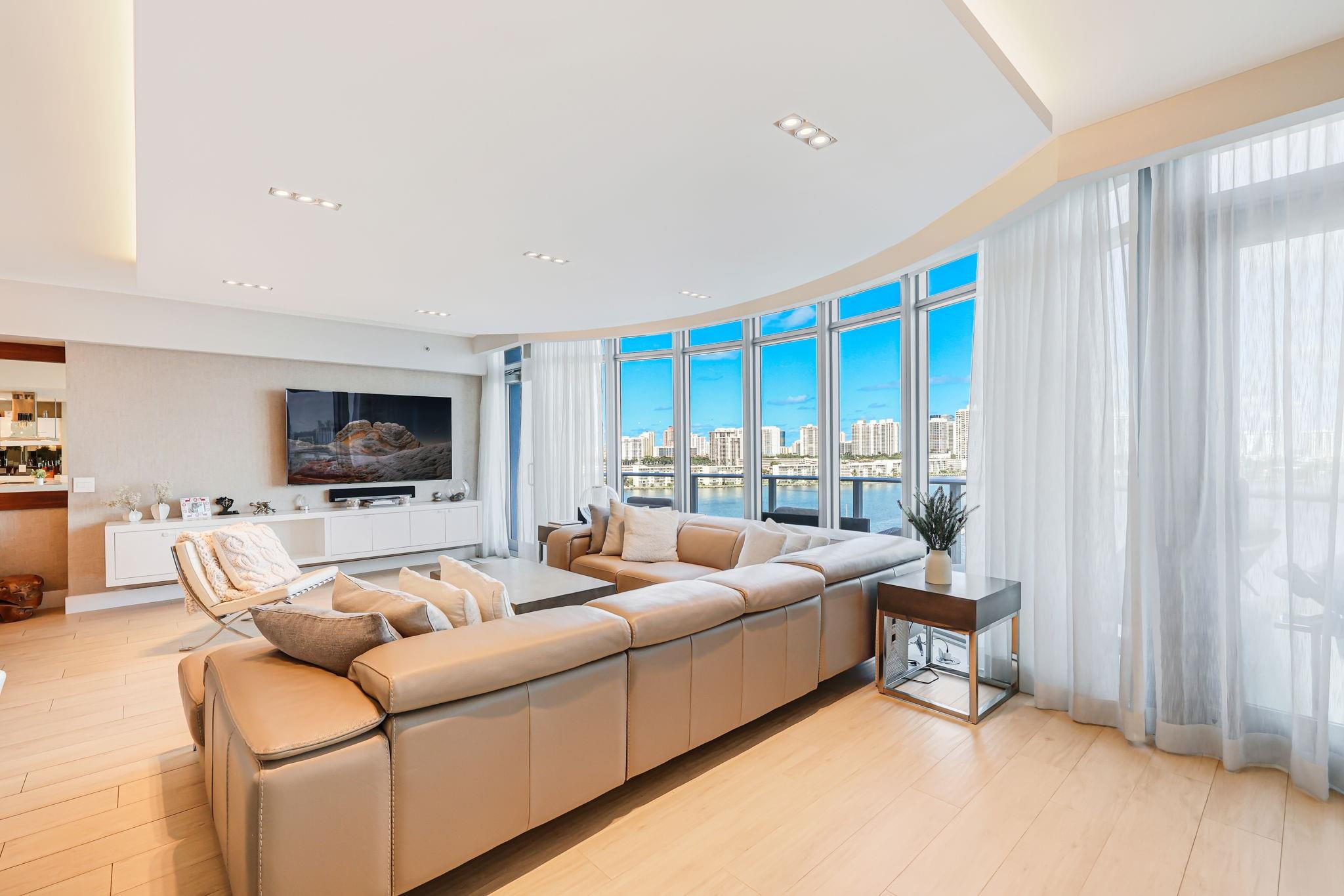 17301 Biscayne Boulevard 1011, North Miami Beach Unit: 1011