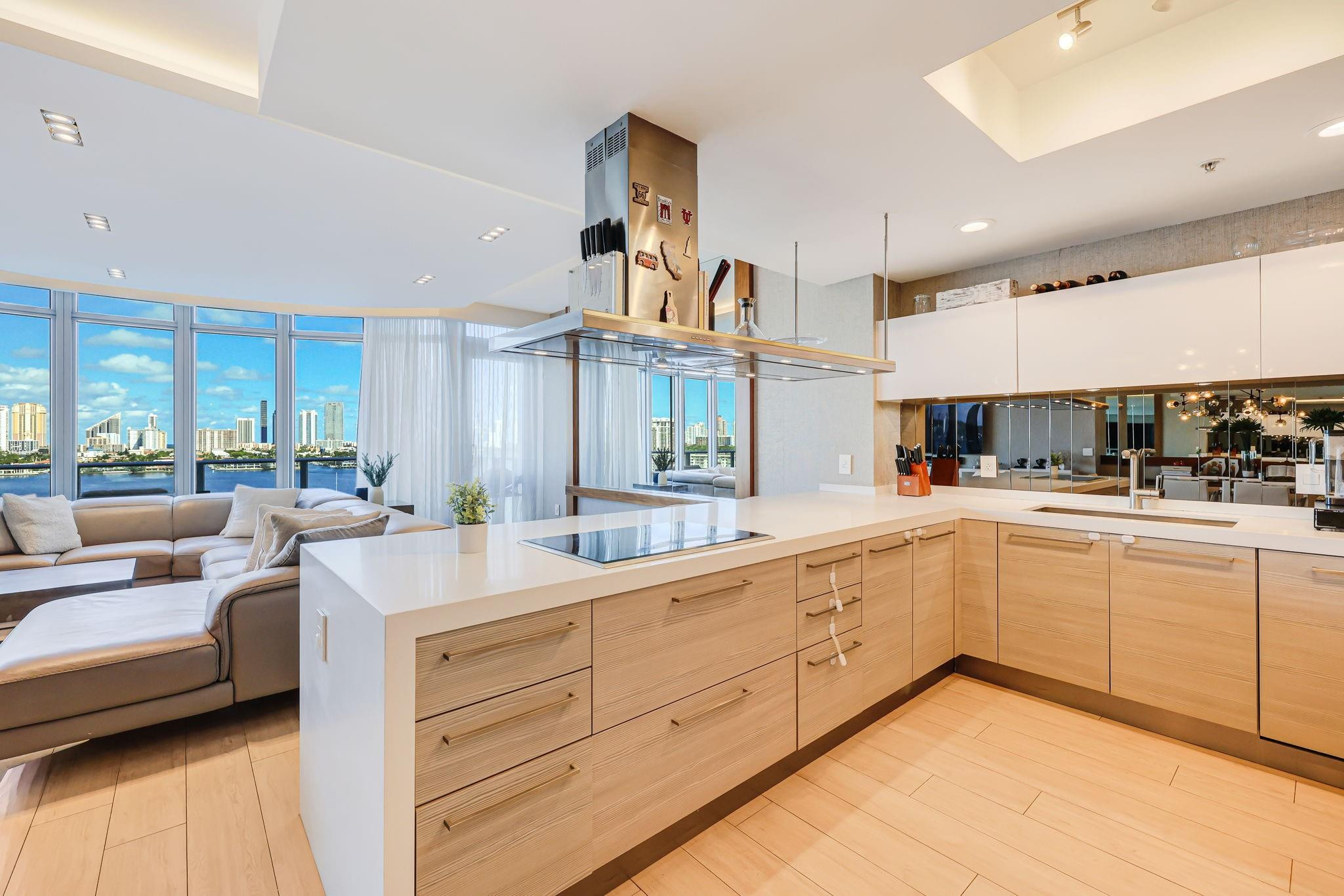 17301 Biscayne Boulevard 1011, North Miami Beach Unit: 1011