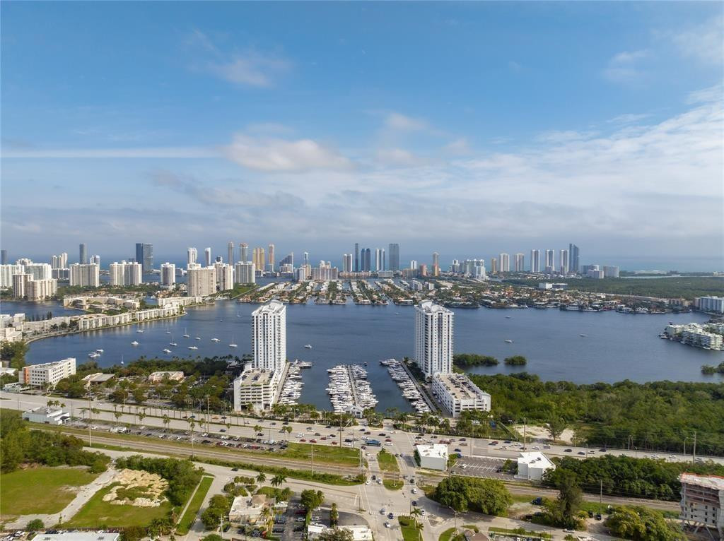 17301 Biscayne Boulevard PH 7