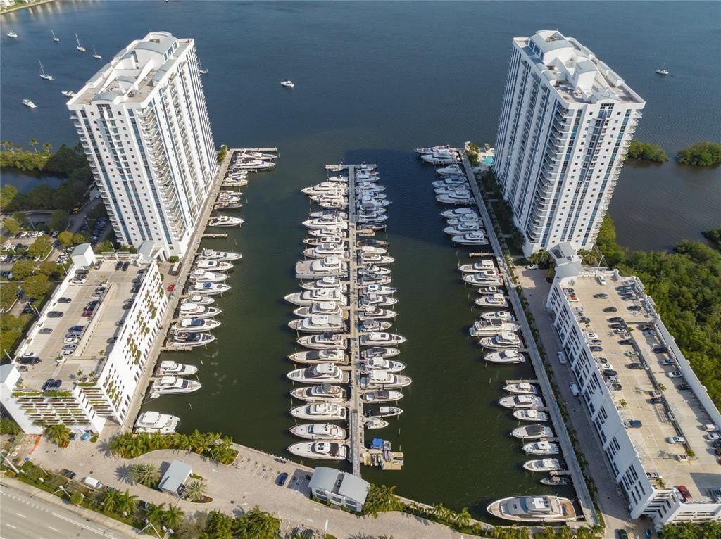 17301 Biscayne Boulevard PH 7