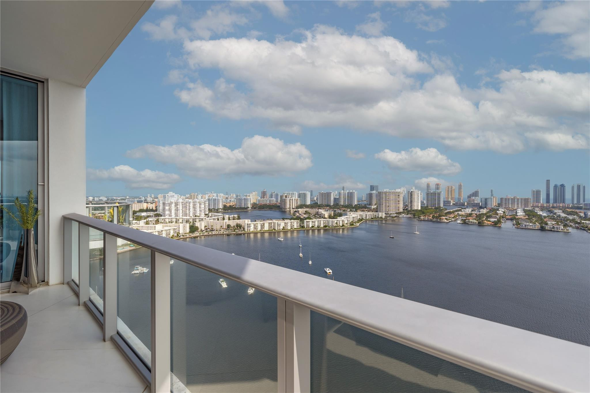 17301 Biscayne Boulevard PH 7