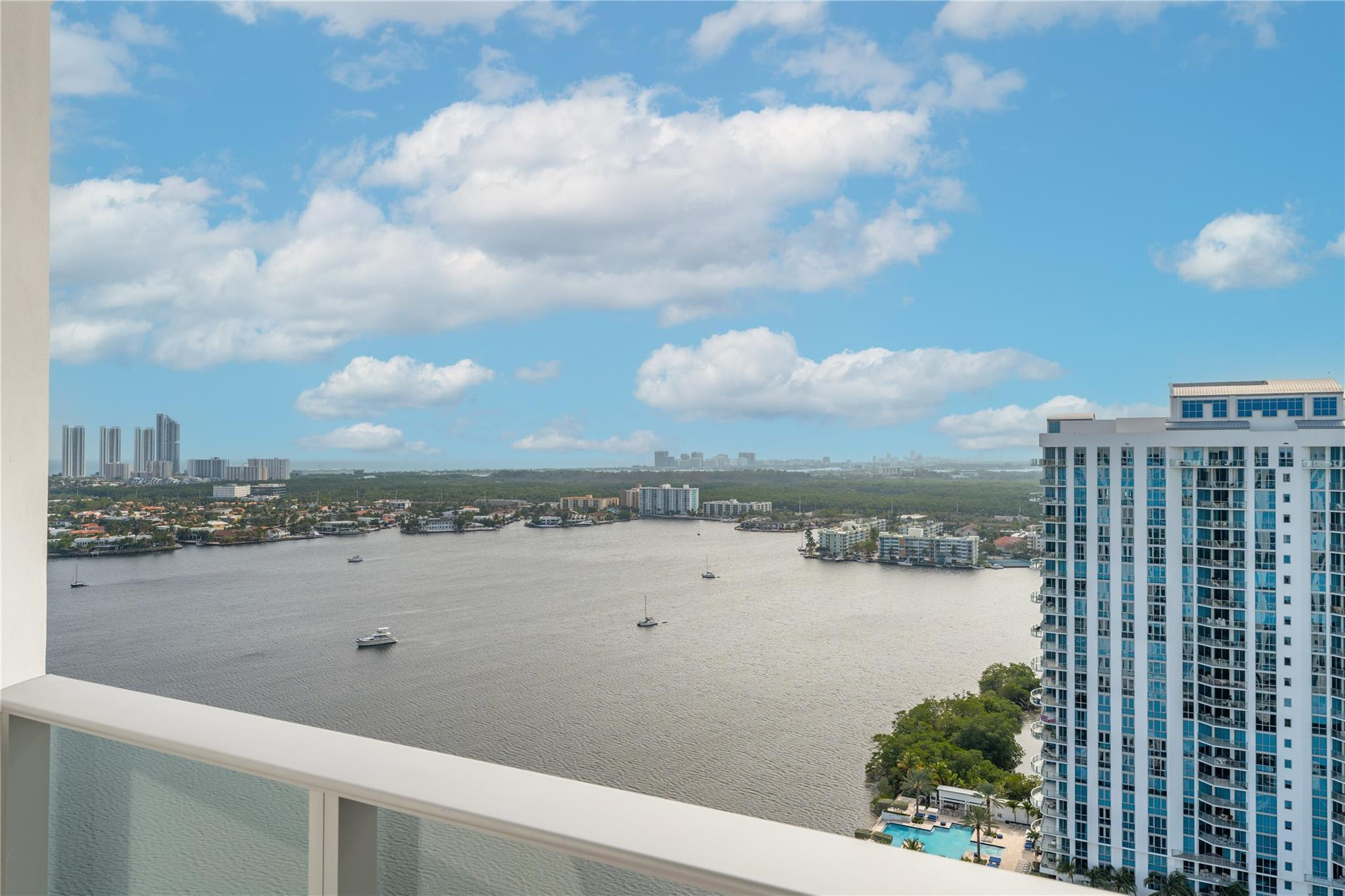 17301 Biscayne Boulevard PH 7