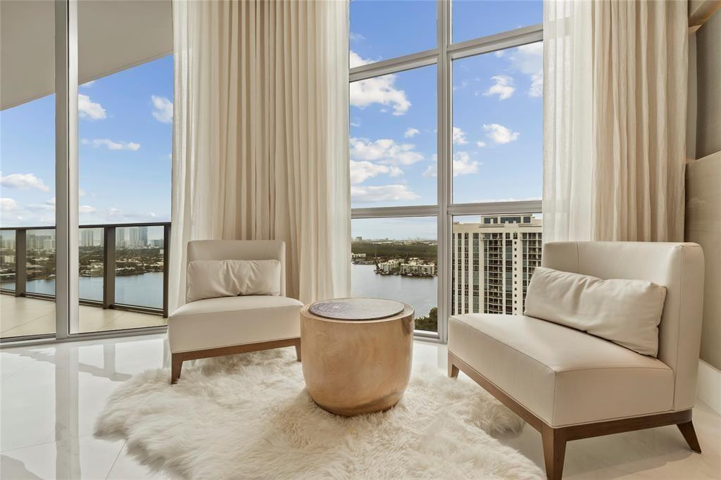 17301 Biscayne Boulevard PH 7