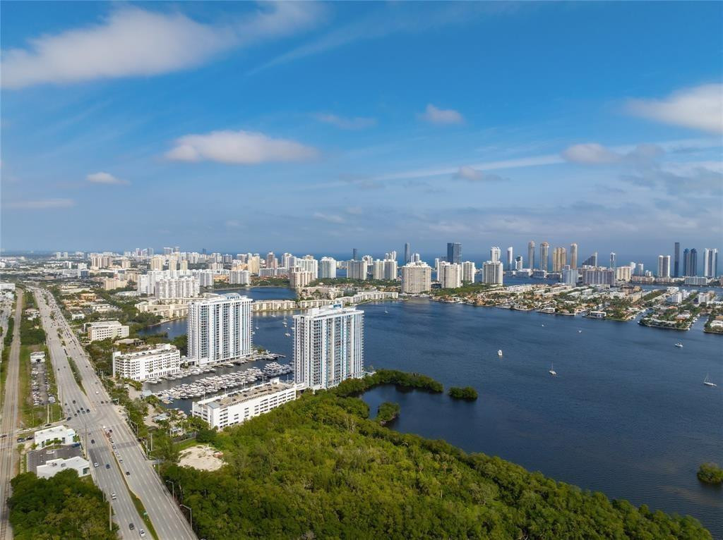 17301 Biscayne Boulevard PH 7