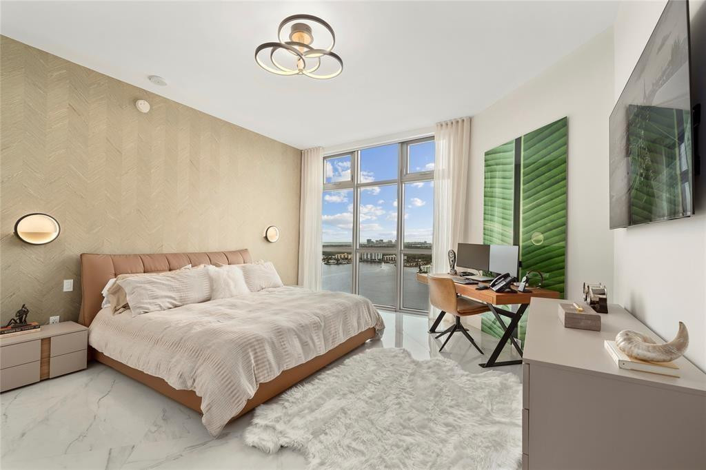 17301 Biscayne Boulevard PH 7