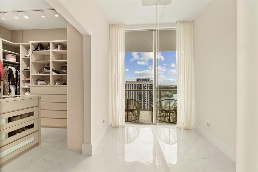 17301 Biscayne Boulevard PH 7