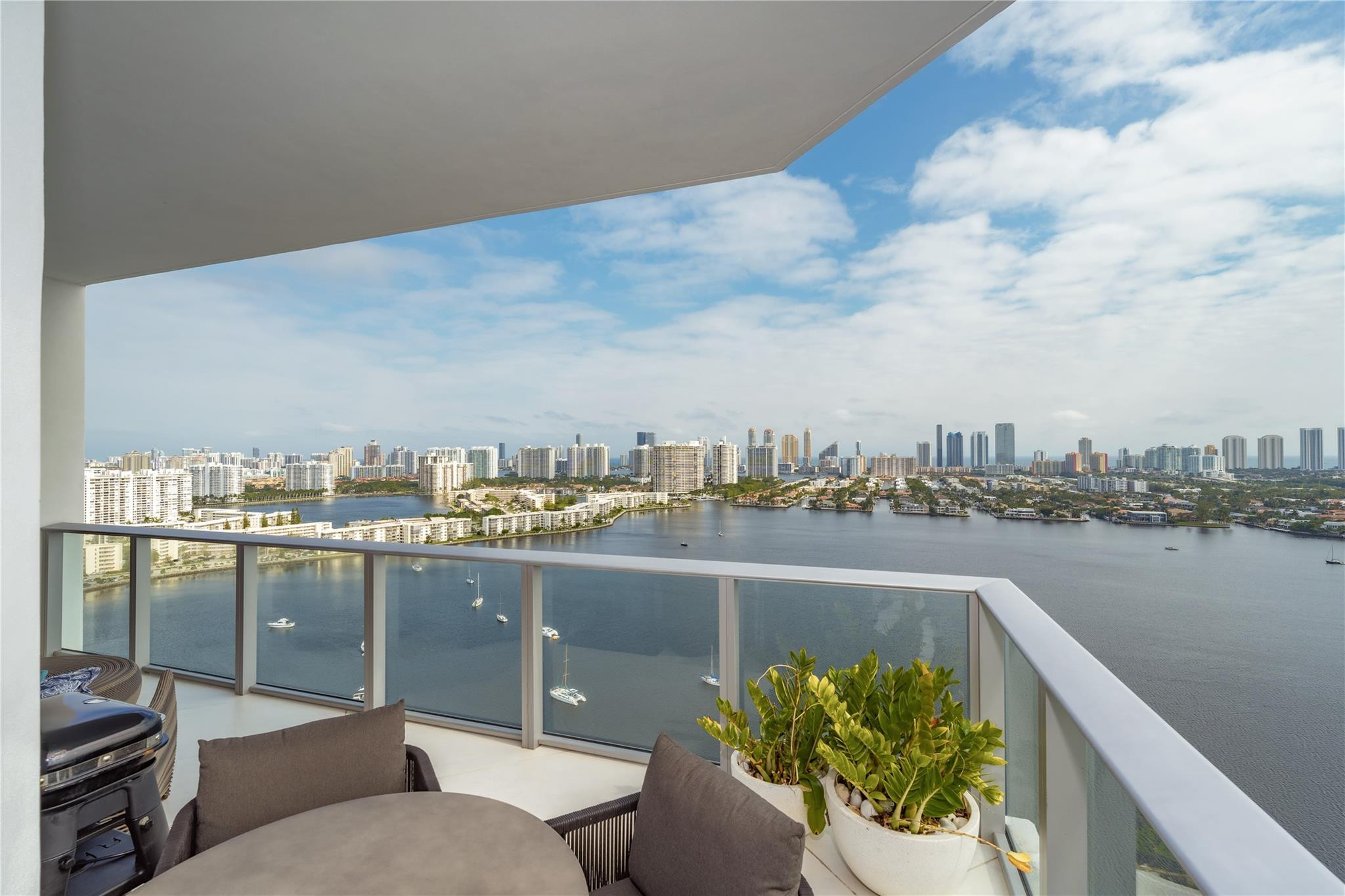 17301 Biscayne Boulevard PH 7