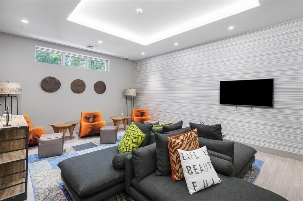 17301 Biscayne Boulevard PH 7