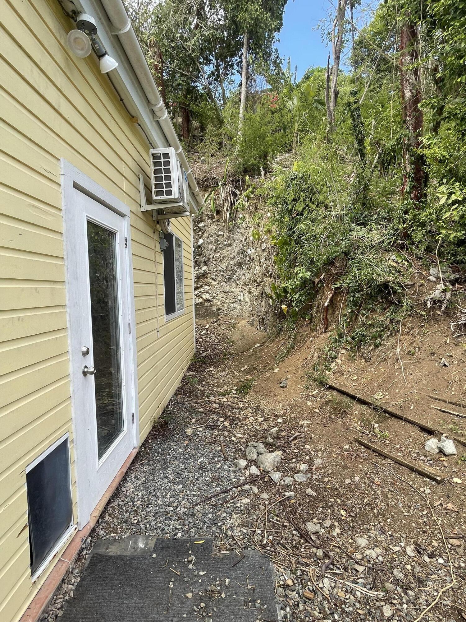 6-2-2-B Carolina, St John