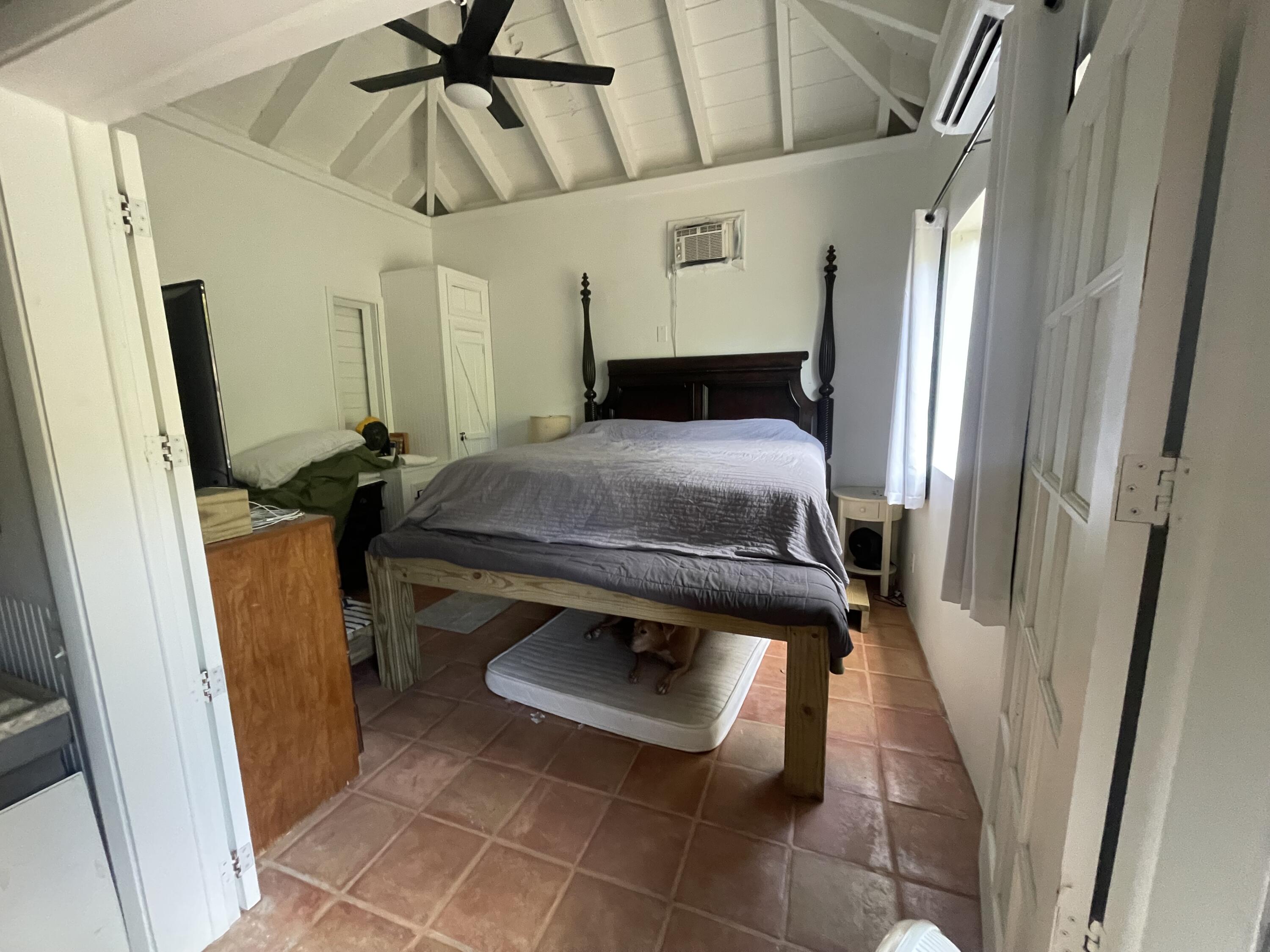 6-2-2-B Carolina, St John