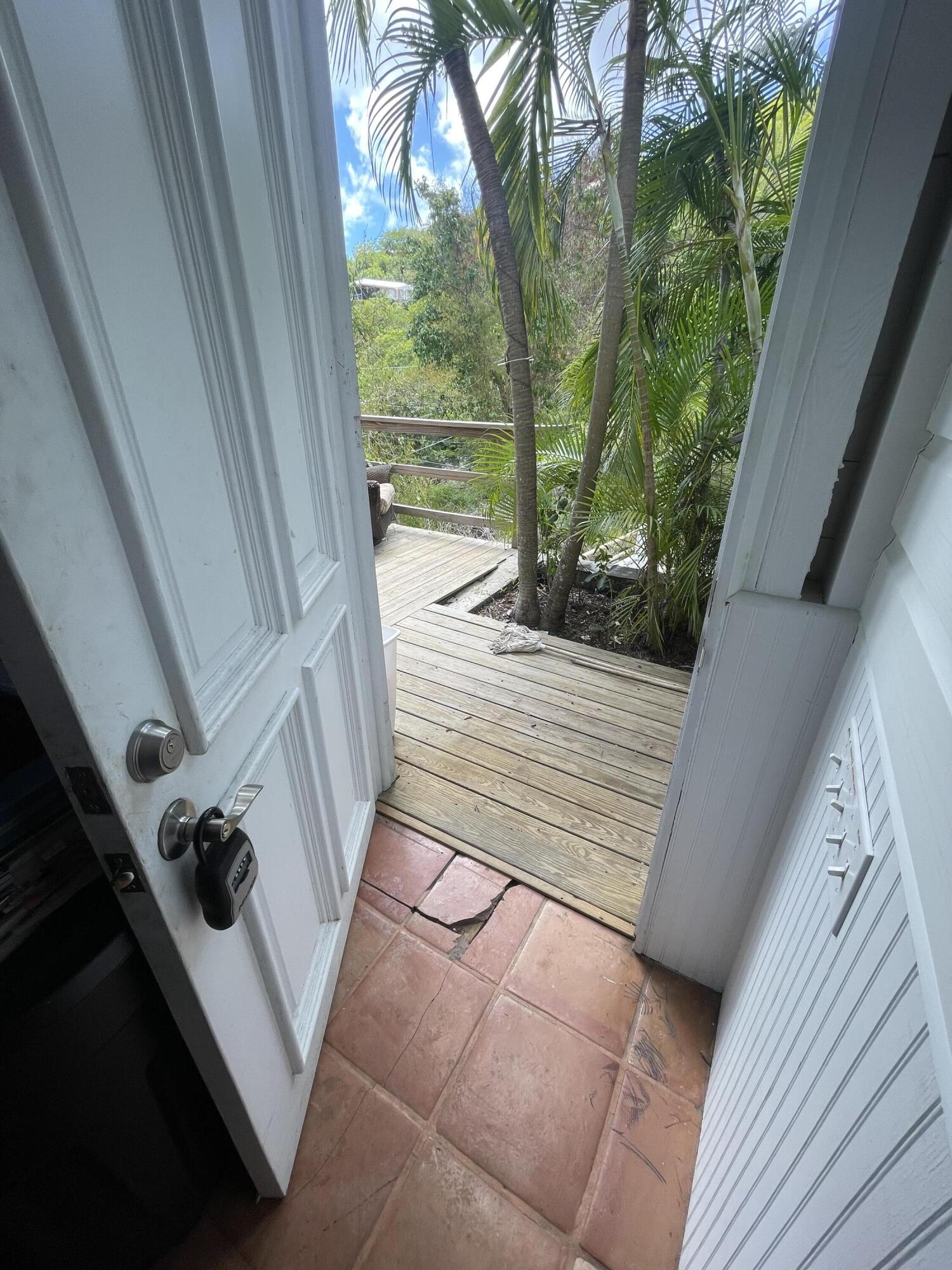 6-2-2-B Carolina, St John