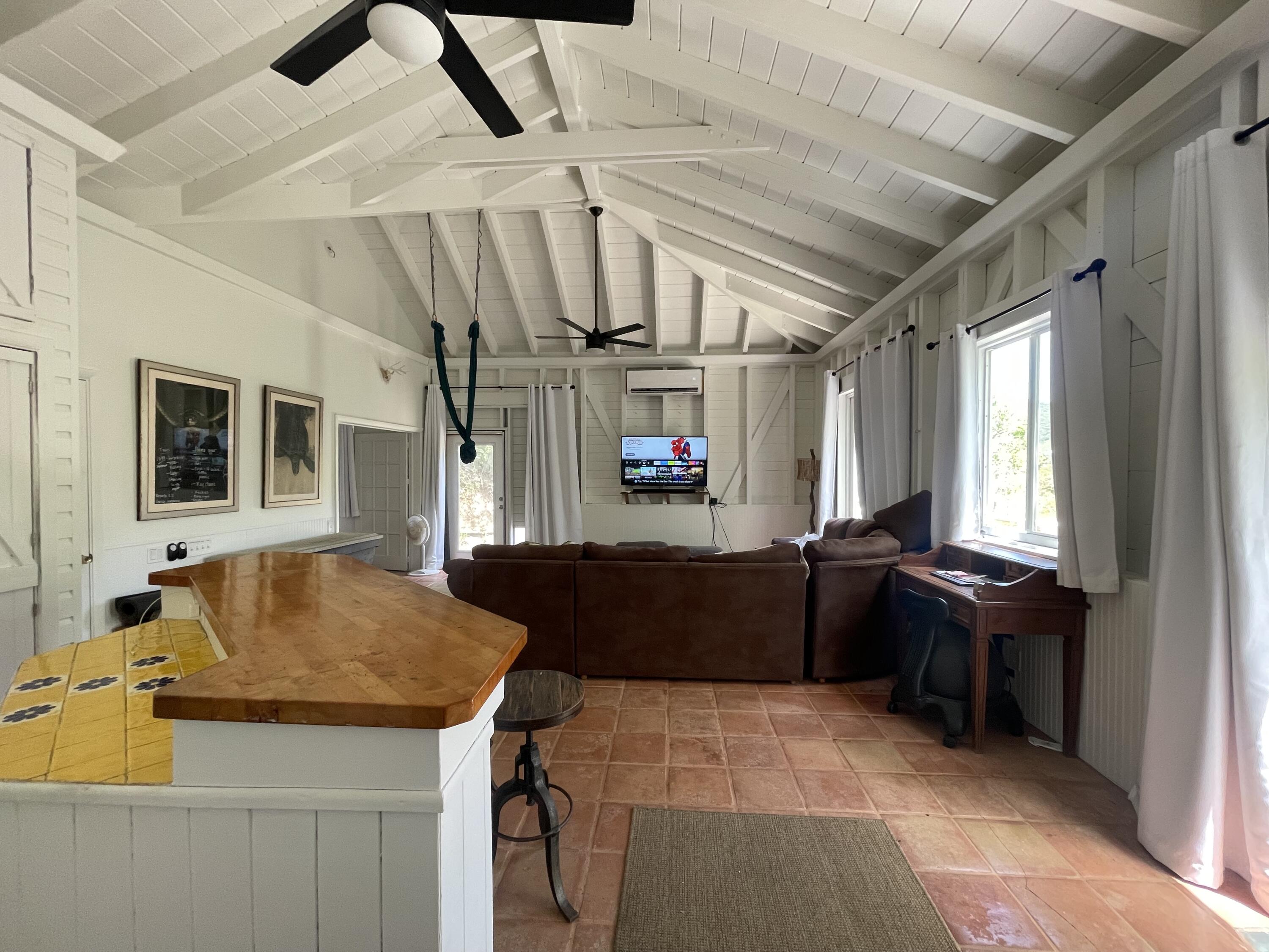 6-2-2-B Carolina, St John