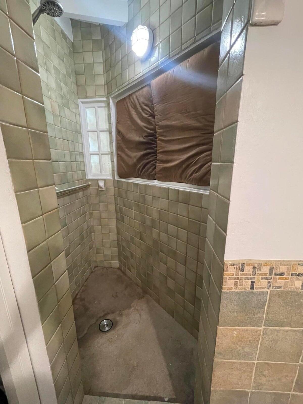 6-2-2-B Carolina, St John