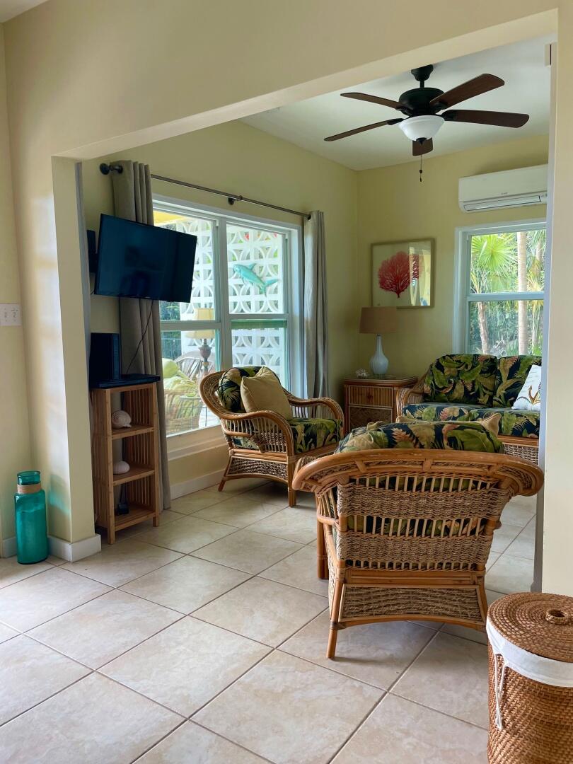 9-7 Enighed, F, St John Unit: F