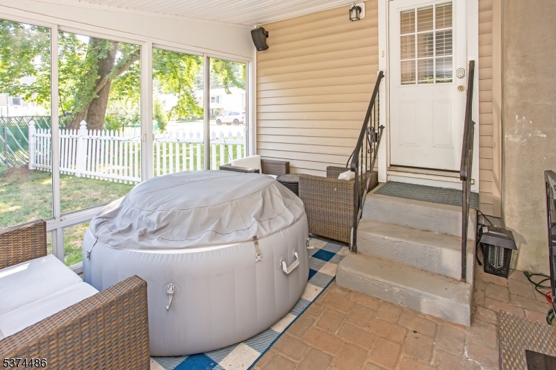 52 Jacksonville Dr