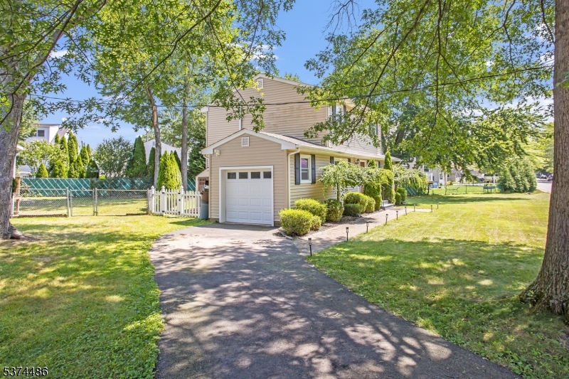 52 Jacksonville Dr