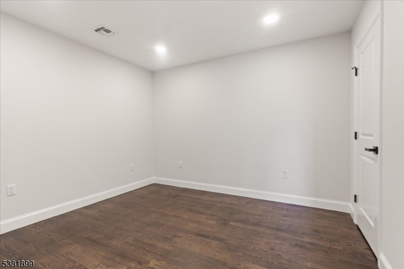 10 Fairchild Pl
