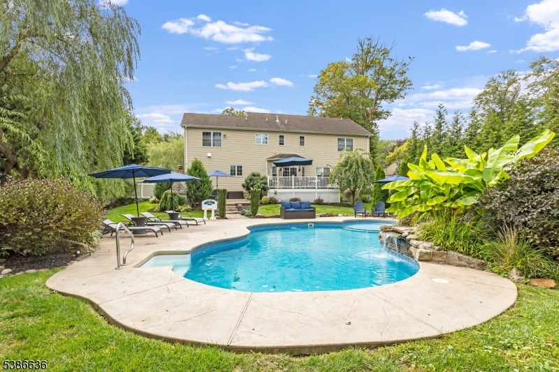 22 Karla Dr