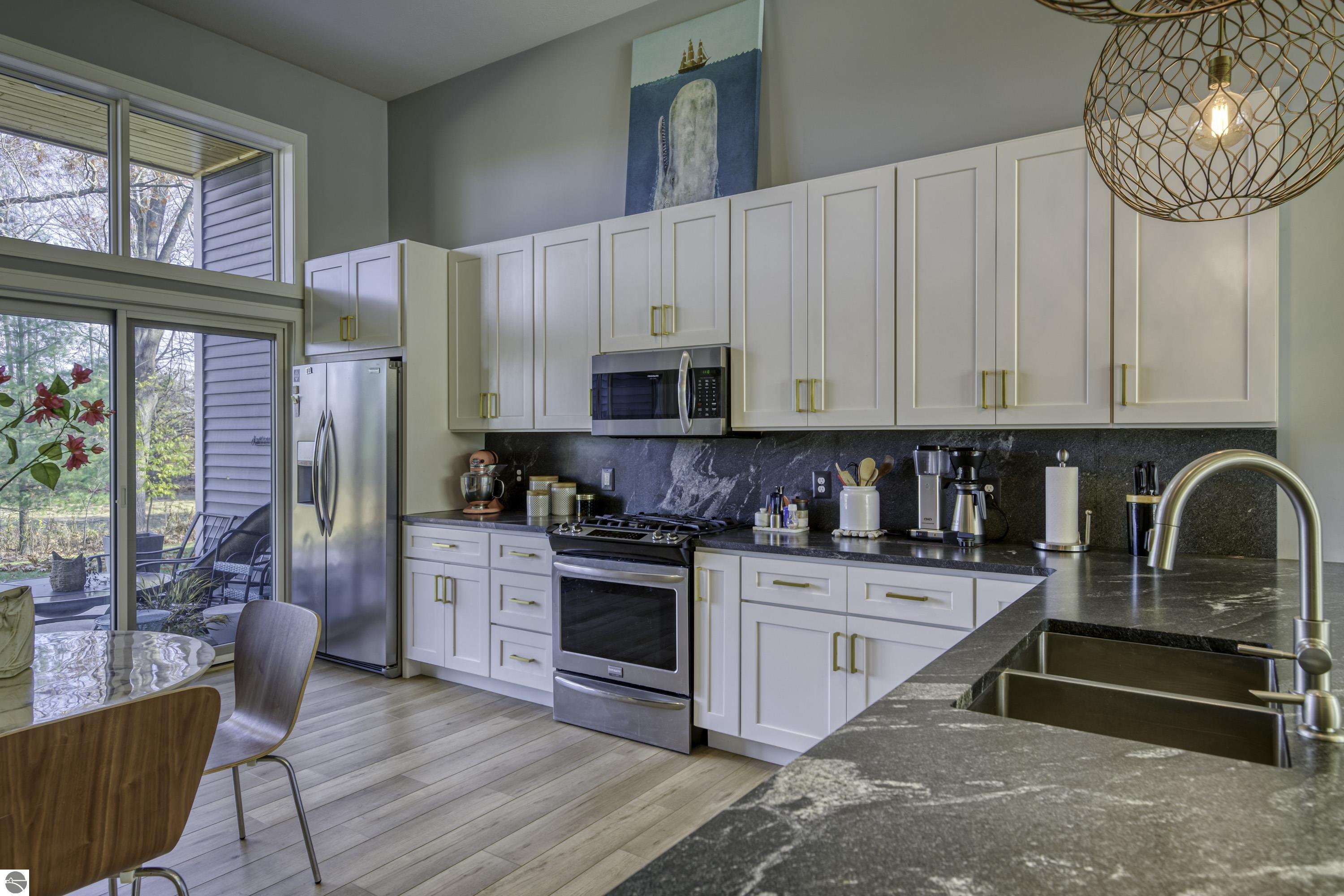 8900 Manhattan North Unit A