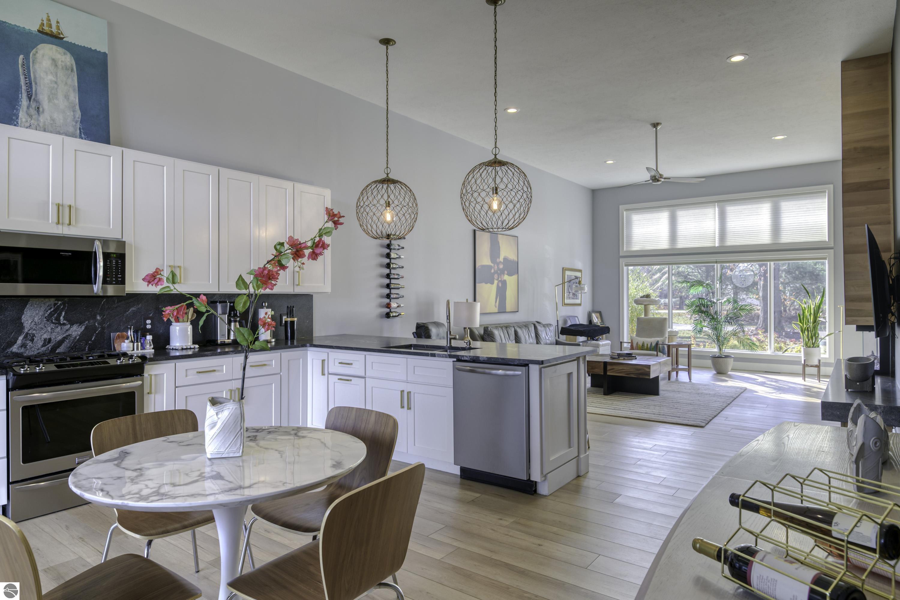 8900 Manhattan North Unit A