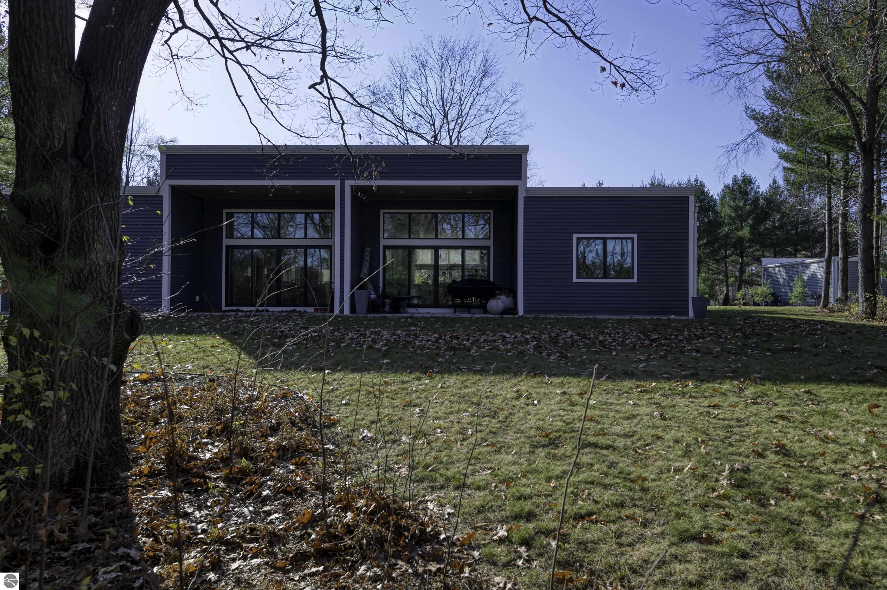 8900 Manhattan North Unit A