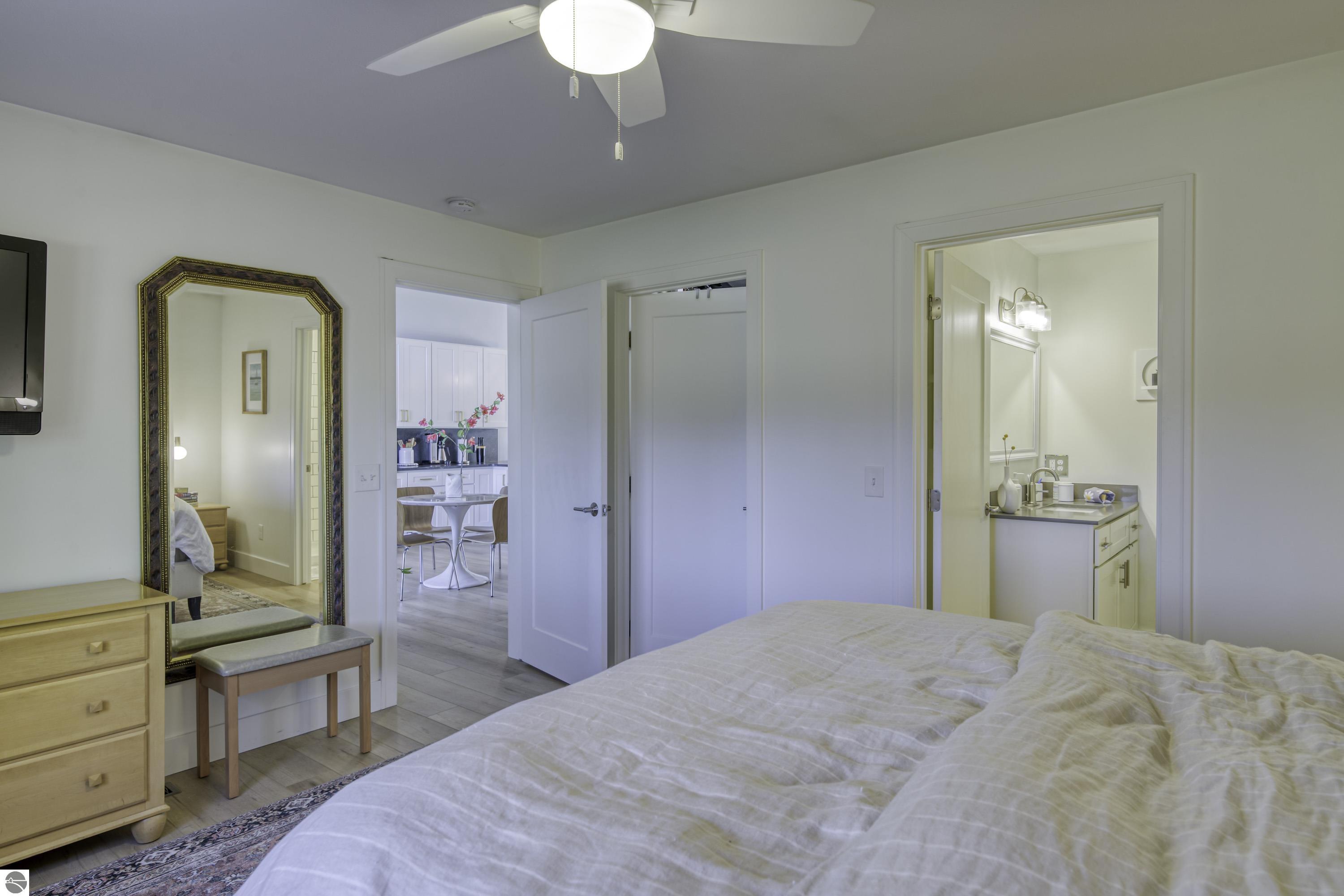 8900 Manhattan North Unit A