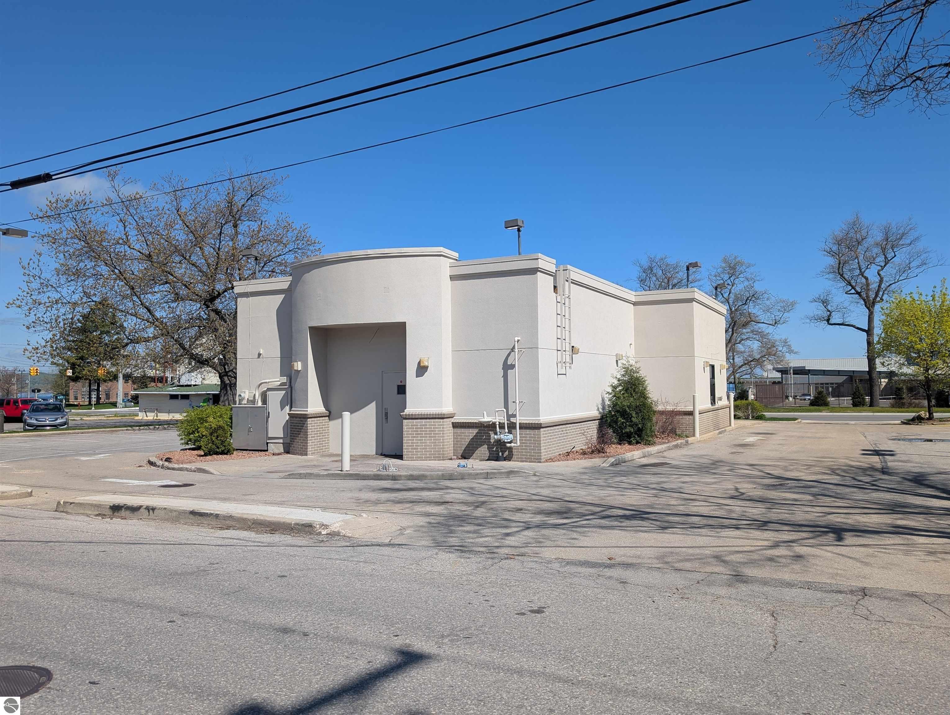 816 E Front Street