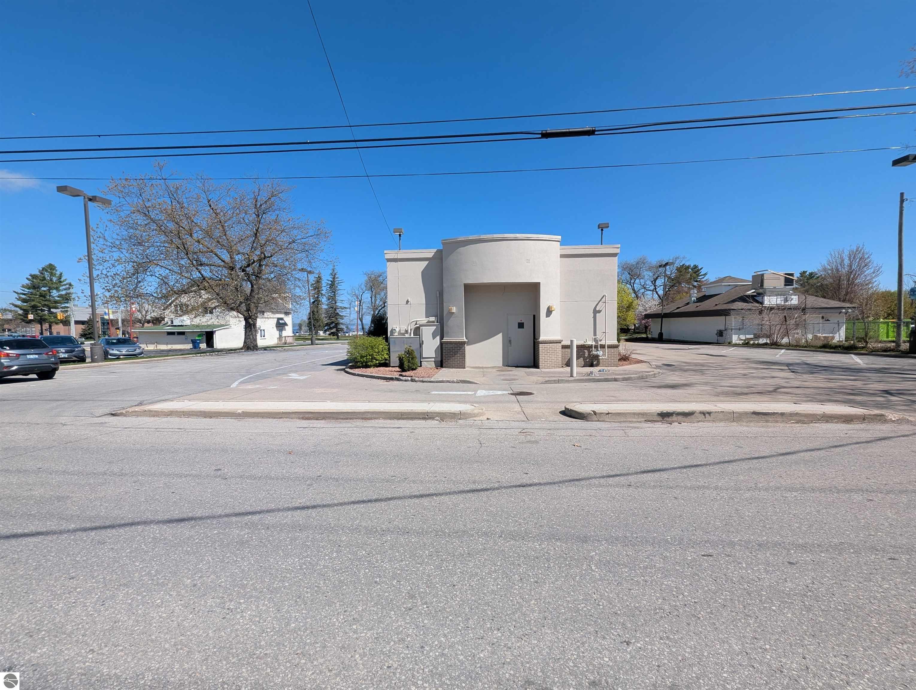 816 E Front Street