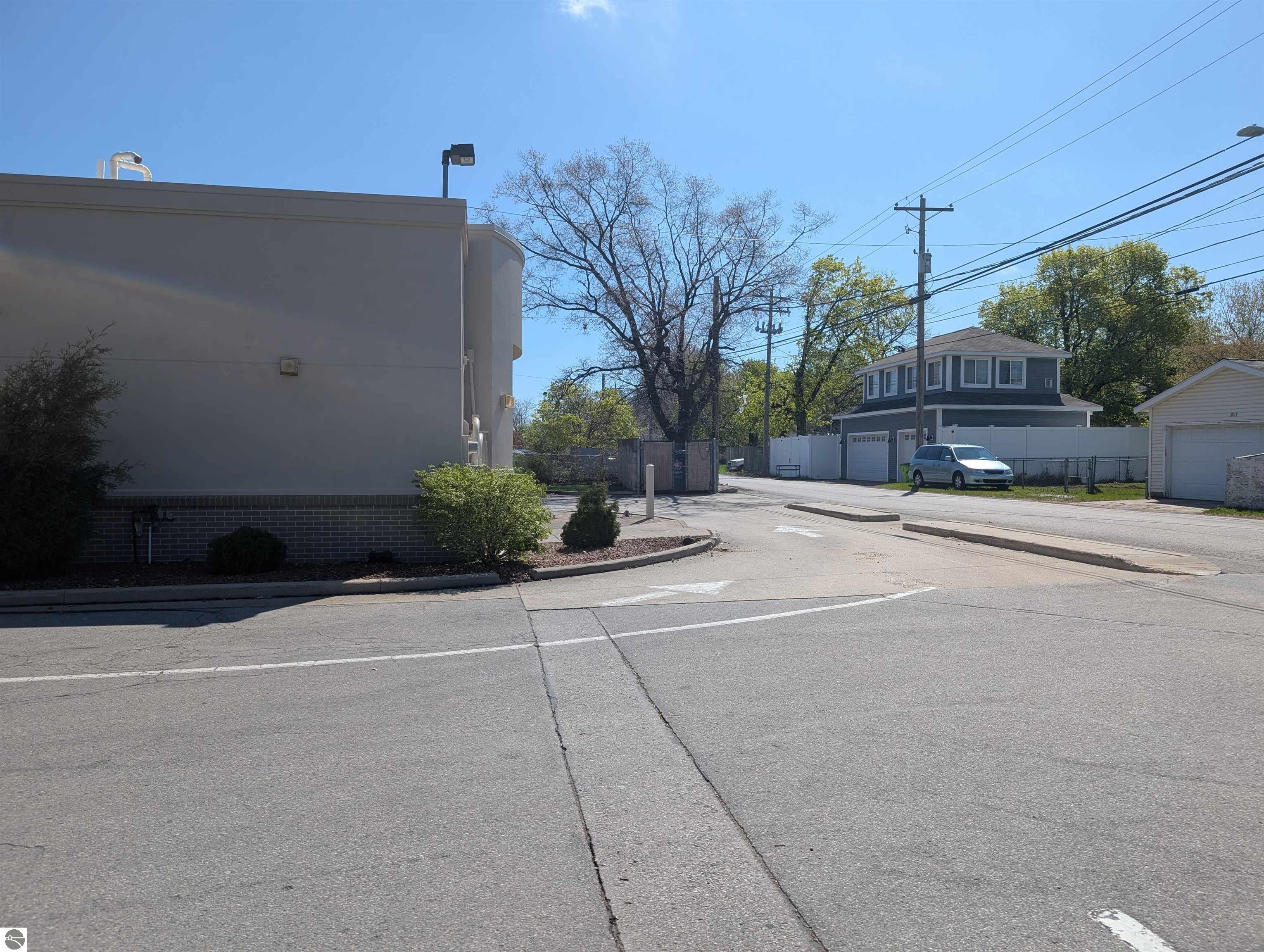 816 E Front Street