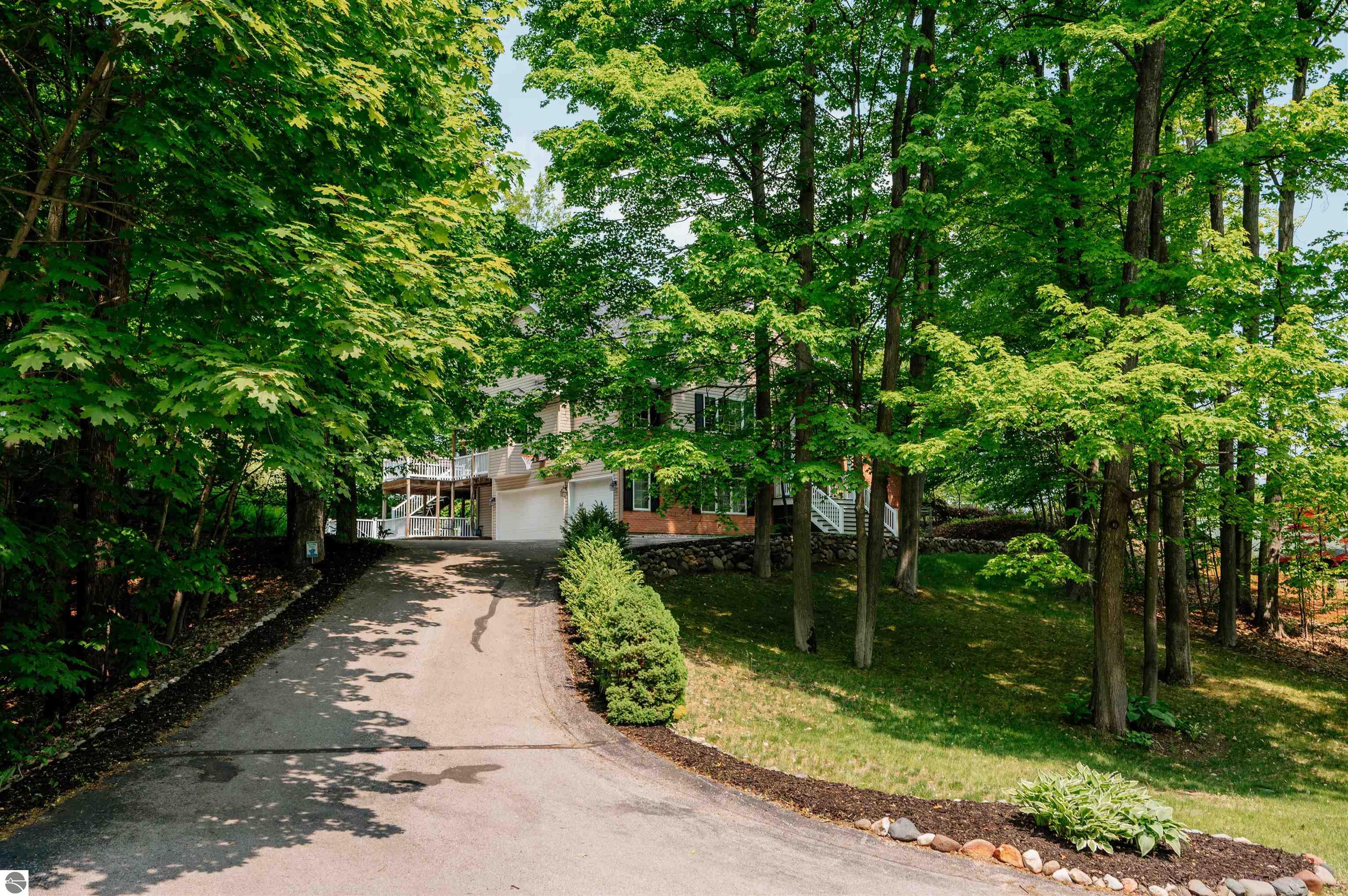 9639 E Walkabout Lane